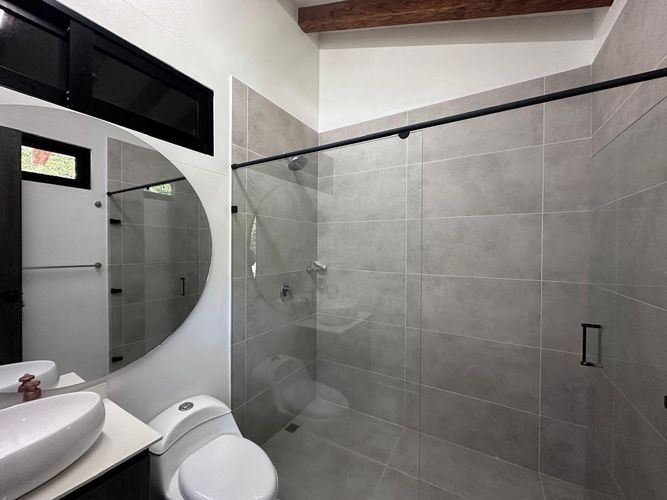 Casa de 3 alcobas en venta en Guayabito, Rionegro, 200 m² · foto 11 de 17