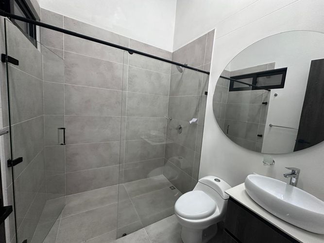 Casa de 3 alcobas en venta en Guayabito, Rionegro, 200 m² · foto 10 de 17