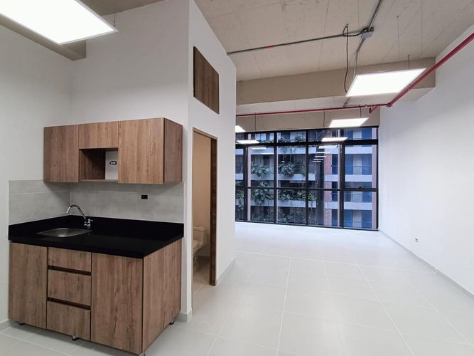 Oficina en arriendo en El Poblado, Medellín, 43 m² · foto 7 de 14