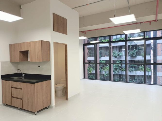 Oficina en arriendo en El Poblado, Medellín, 43 m² · foto 6 de 14