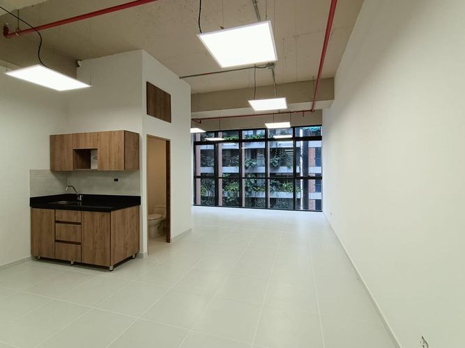 Oficina en arriendo en El Poblado, Medellín, 43 m² · foto 4 de 14
