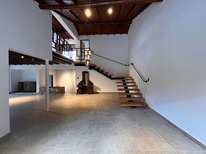 Casa de 4 alcobas en arriendo en El Retiro, 580 m² · foto 3 de 20
