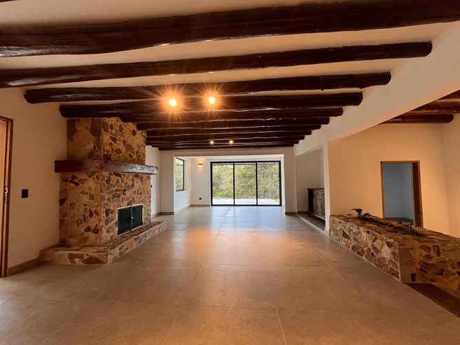 Casa de 4 alcobas en arriendo en El Retiro, 580 m² · foto 2 de 20