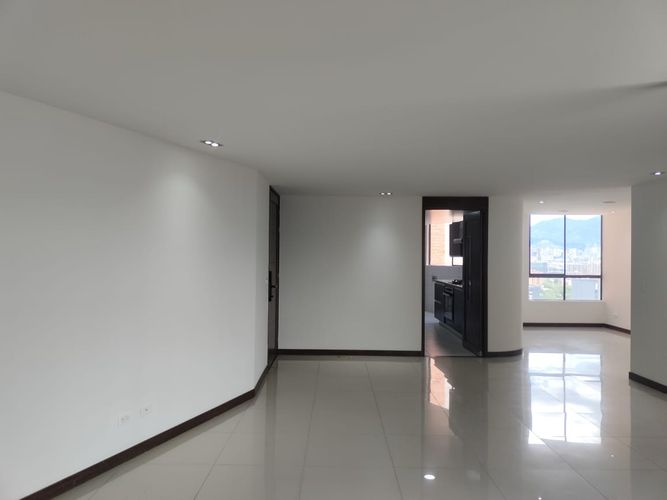 Apartamento de 3 alcobas en arriendo en El Poblado, Medellín, 144 m² · foto 6 de 20