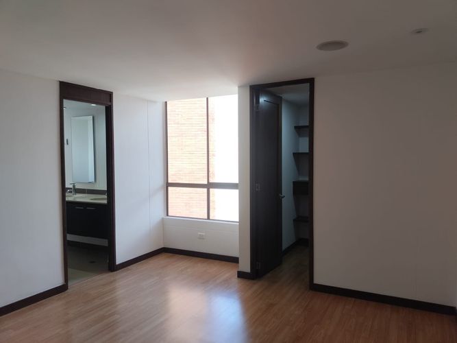 Apartamento de 3 alcobas en arriendo en El Poblado, Medellín, 144 m² · foto 11 de 20