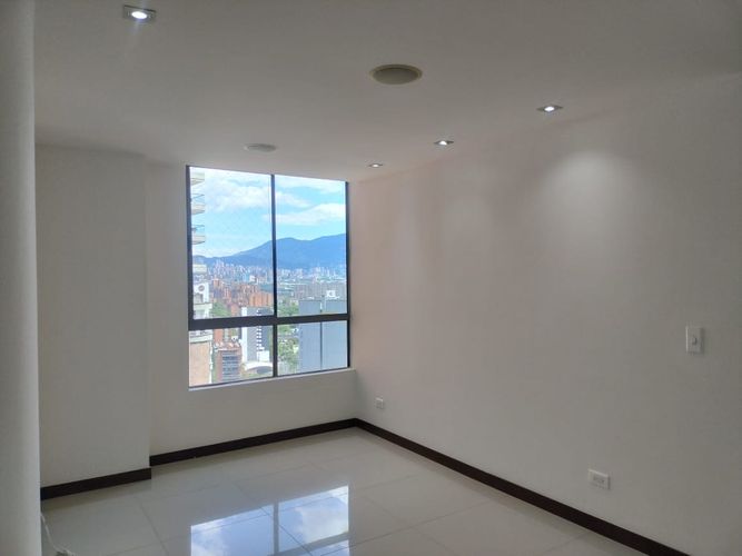Apartamento de 3 alcobas en arriendo en El Poblado, Medellín, 144 m² · foto 7 de 20