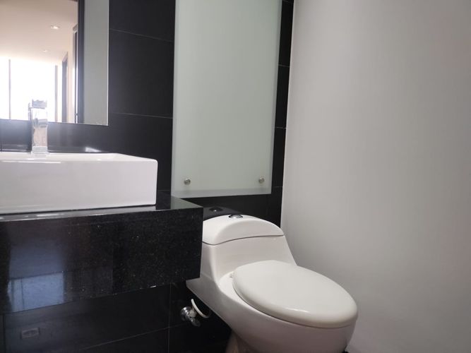 Apartamento de 3 alcobas en arriendo en El Poblado, Medellín, 144 m² · foto 19 de 20
