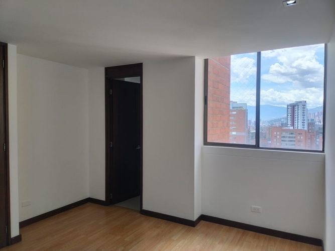 Apartamento de 3 alcobas en arriendo en El Poblado, Medellín, 144 m² · foto 8 de 20