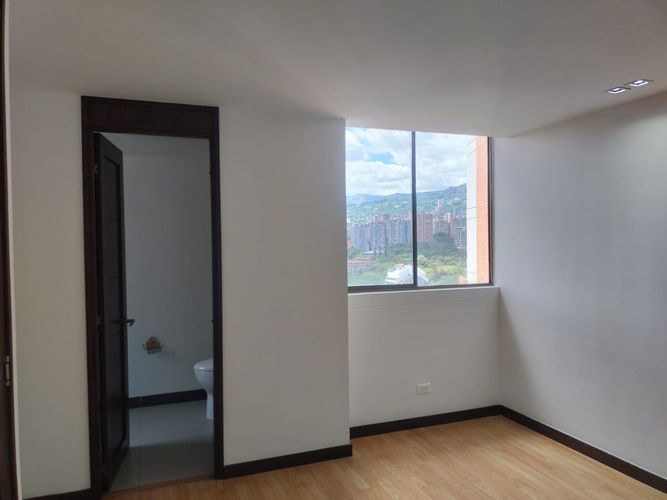 Apartamento de 3 alcobas en arriendo en El Poblado, Medellín, 144 m² · foto 9 de 20