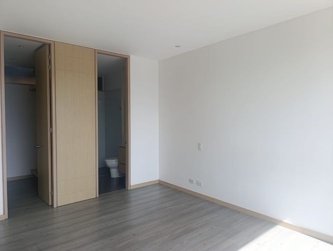 Apartamento de 1 alcoba en arriendo en El Tesoro, Medellín, 70 m² · foto 10 de 16