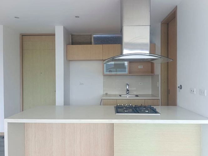 Apartamento de 1 alcoba en arriendo en El Tesoro, Medellín, 70 m² · foto 6 de 16