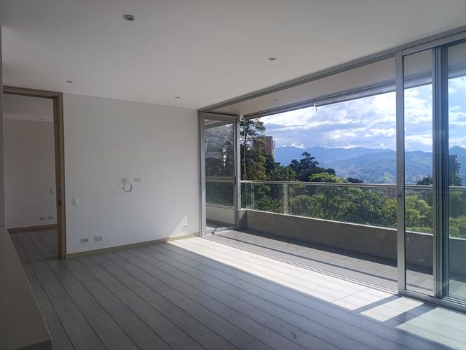 Apartamento de 1 alcoba en arriendo en El Tesoro, Medellín, 70 m² · foto 2 de 16