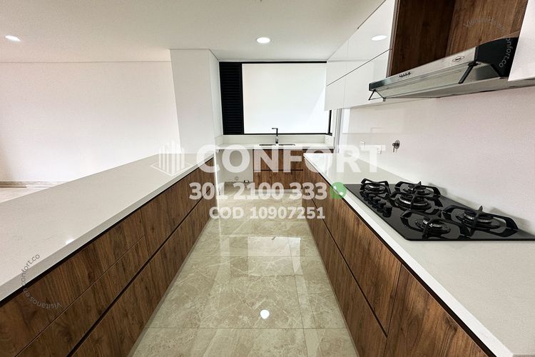 Apartamento de 3 alcobas en arriendo en Santa Maria De Los Angeles, Medellín, 205 m² · foto 7 de 24