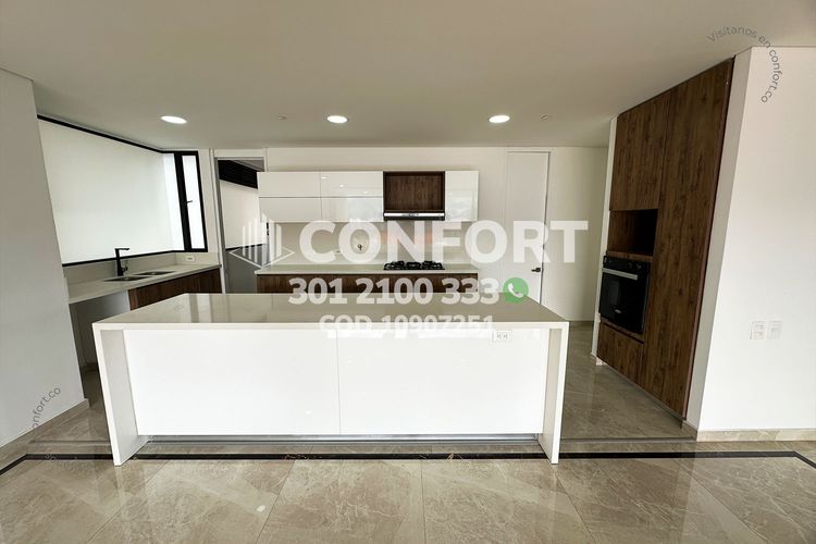 Apartamento de 3 alcobas en arriendo en Santa Maria De Los Angeles, Medellín, 205 m² · foto 8 de 24