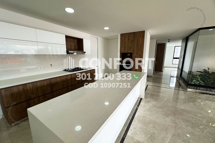Apartamento de 3 alcobas en arriendo en Santa Maria De Los Angeles, Medellín, 205 m² · foto 9 de 24
