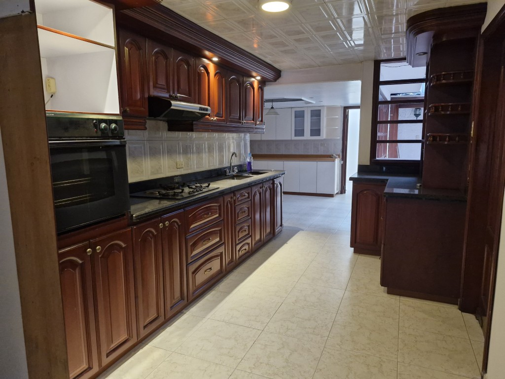 Casa en venta en Pasadena, Bogotá · foto 3 de 24