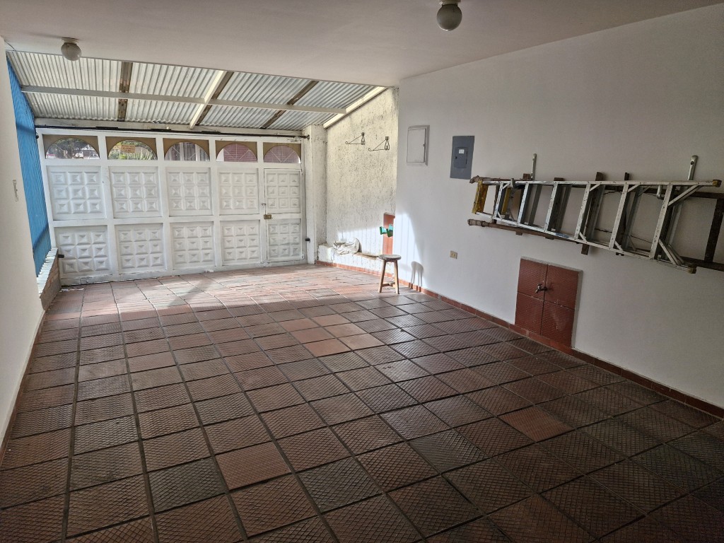 Casa en venta en Pasadena, Bogotá · foto 8 de 24