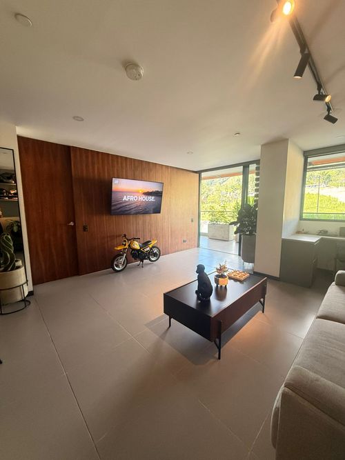 Apartaestudio en venta en Loma Del Escobero, Envigado, 80 m² · foto 10 de 22