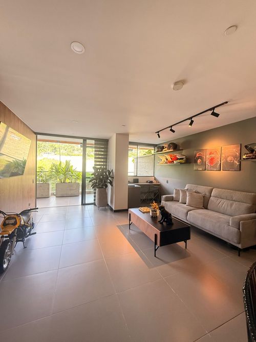 Apartaestudio en venta en Loma Del Escobero, Envigado, 80 m² · foto 16 de 22
