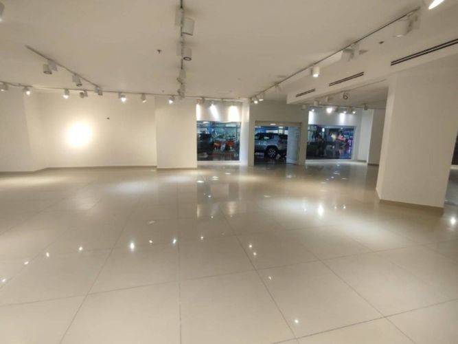 Local en arriendo en Lorena, Medellín, 263 m² · foto 2 de 10