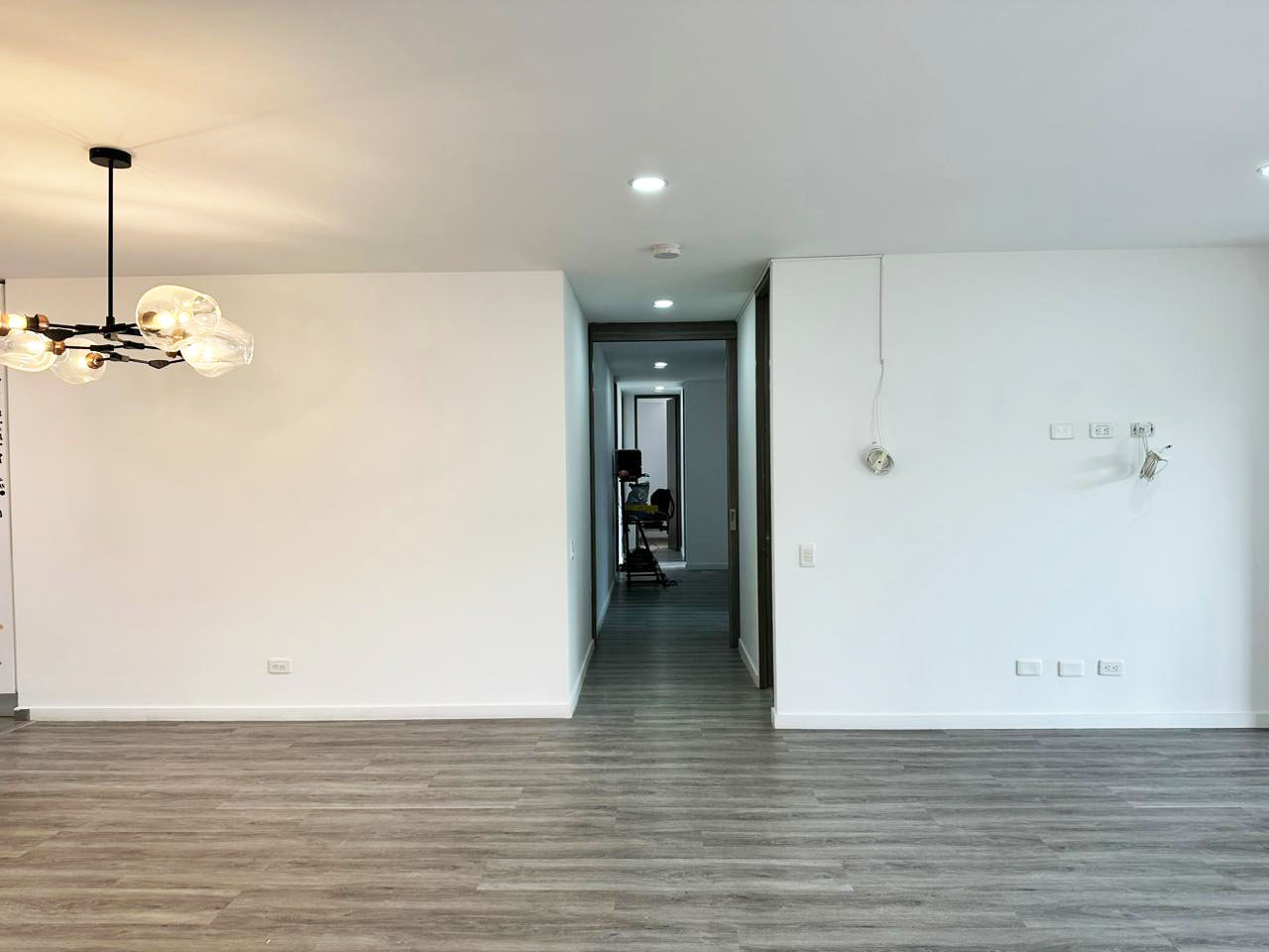 Apartamento en arriendo en La Pradera, Envigado · foto 2 de 18