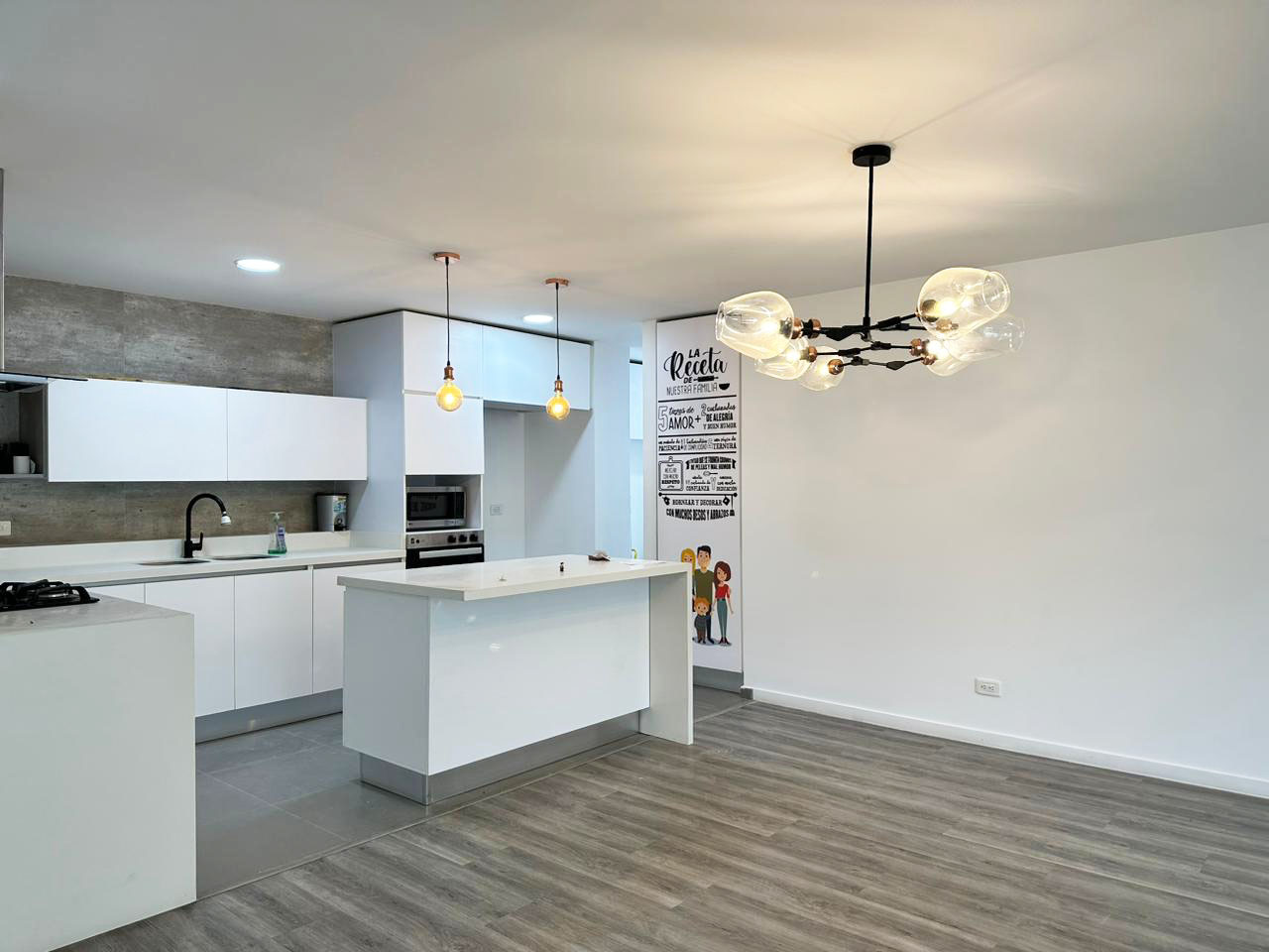 Apartamento en arriendo en La Pradera, Envigado · foto 3 de 18
