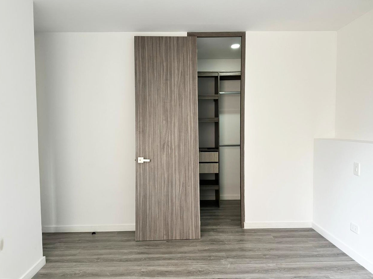 Apartamento en arriendo en La Pradera, Envigado · foto 8 de 18