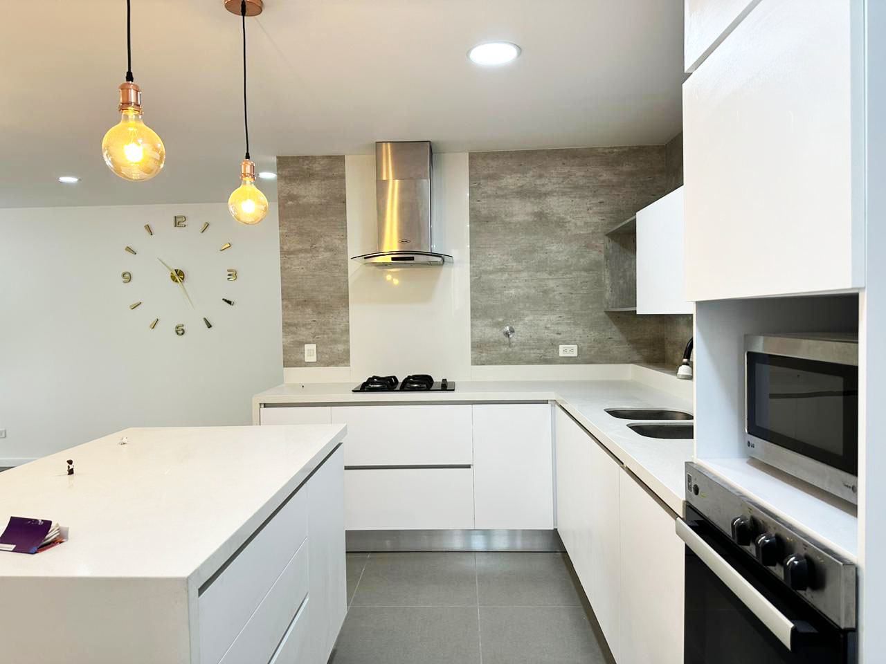 Apartamento en arriendo en La Pradera, Envigado · foto 4 de 18