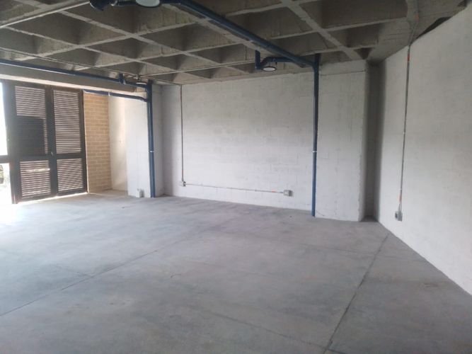 Bodega en arriendo en Cristo Rey, Medellín, 280 m² · foto 7 de 9