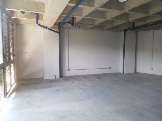 Bodega en arriendo en Cristo Rey, Medellín, 90 m² · foto 5 de 7