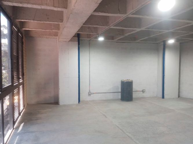 Bodega en arriendo en Cristo Rey, Medellín, 90 m² · foto 4 de 7