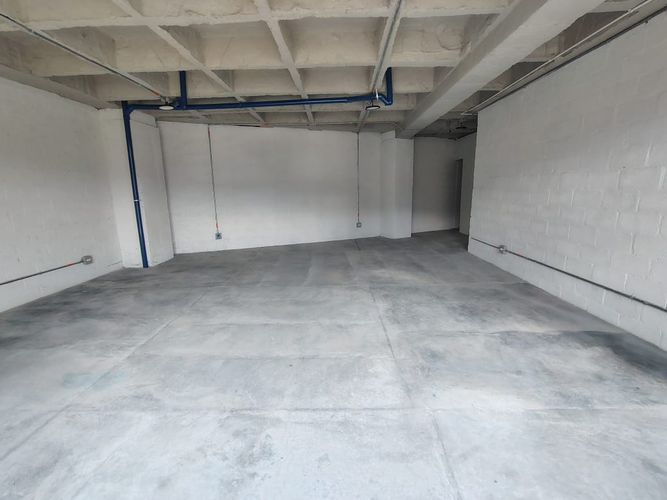 Bodega en arriendo en Cristo Rey, Medellín, 90 m² · foto 4 de 8