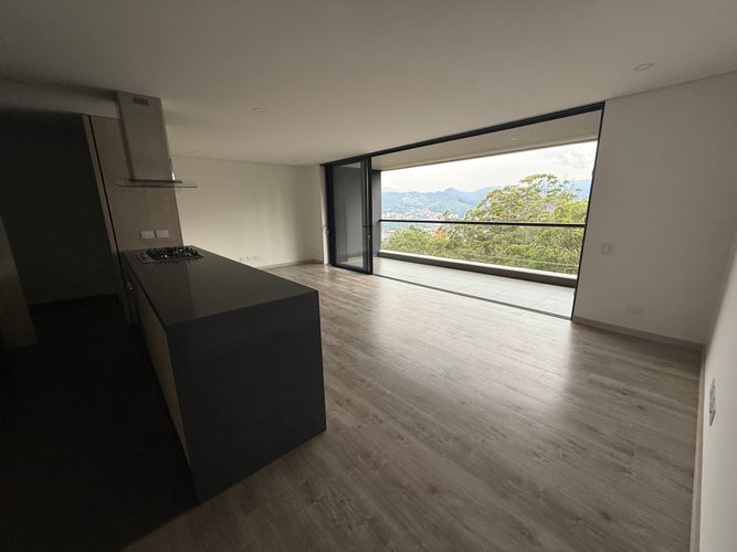 Apartamento de 2 alcobas en arriendo en El Poblado, Medellín, 106 m² · foto 6 de 20