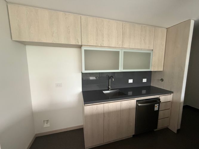 Apartamento de 2 alcobas en arriendo en El Poblado, Medellín, 106 m² · foto 7 de 20