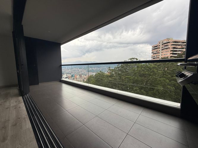 Apartamento de 2 alcobas en arriendo en El Poblado, Medellín, 106 m² · foto 10 de 20