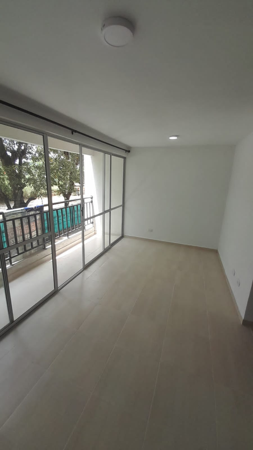 Apartamento de 2 alcobas en venta en Cinco Soles, Jamundí, 64 m² · foto 3 de 13