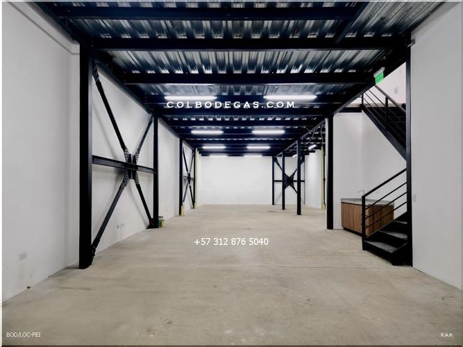 Bodega en venta en Sector Plaza De Bolivar, Pereira, 400 m² · foto 2 de 17