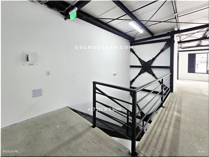 Bodega en venta en Sector Plaza De Bolivar, Pereira, 400 m² · foto 12 de 17