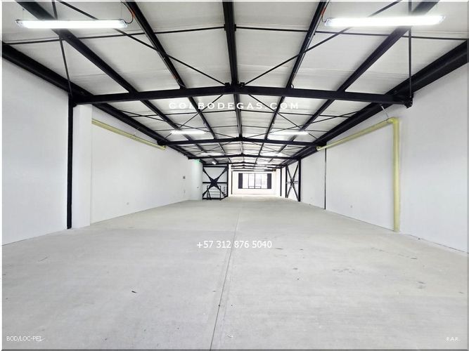 Bodega en venta en Sector Plaza De Bolivar, Pereira, 400 m² · foto 10 de 17