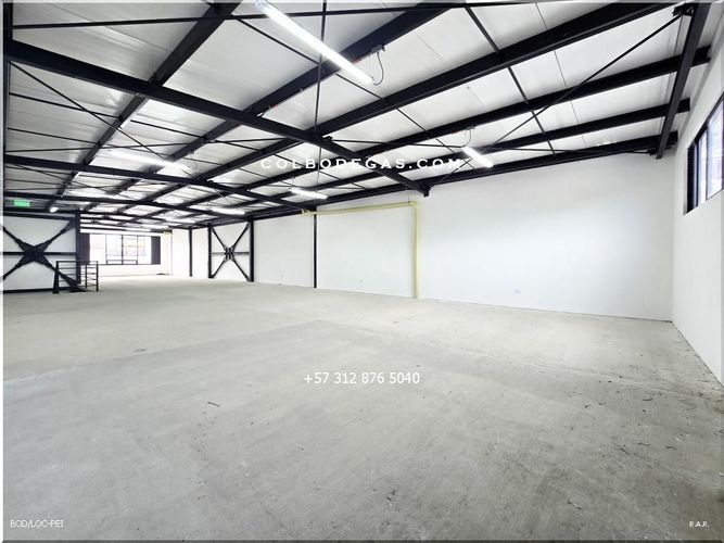Bodega en venta en Sector Plaza De Bolivar, Pereira, 400 m² · foto 11 de 17