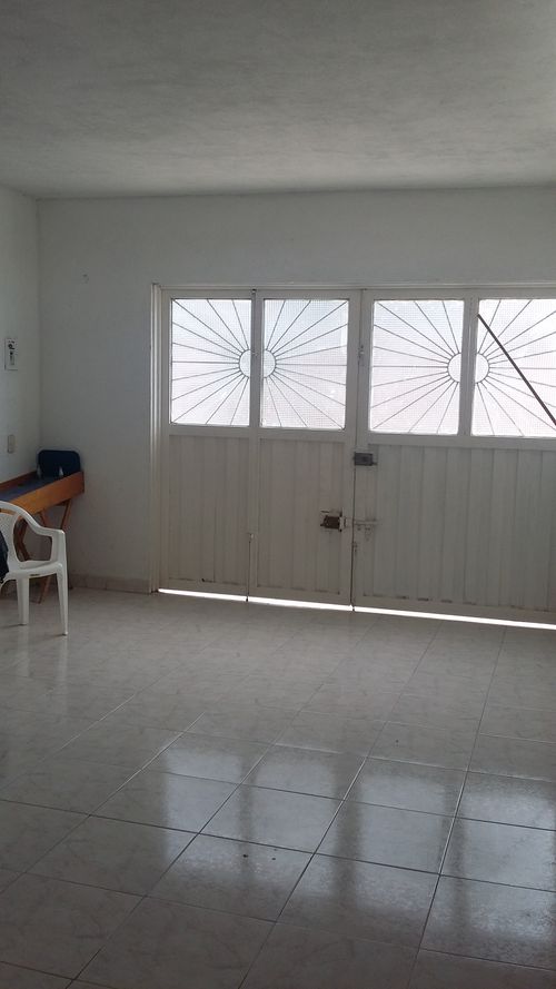 Casa de 4 alcobas en venta en Primero De Enero, Girardot, 160 m² · foto 14 de 19