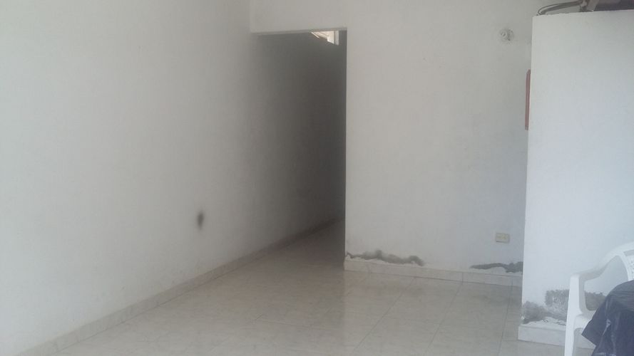 Casa de 4 alcobas en venta en Primero De Enero, Girardot, 160 m² · foto 15 de 19