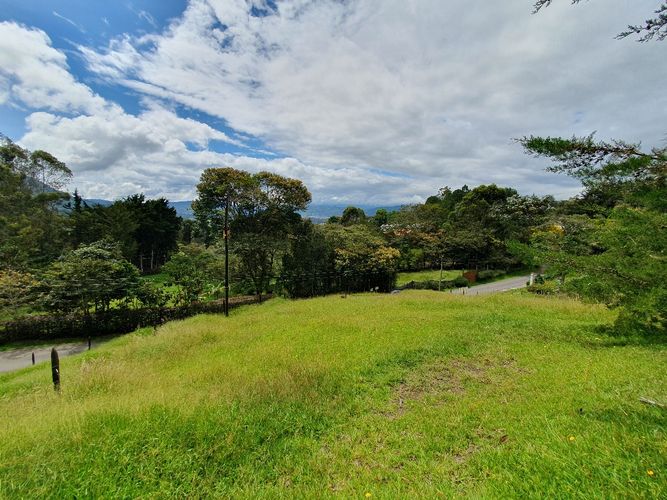 Lote en venta en El Tambo, La Ceja, 6463 m² · foto 2 de 15