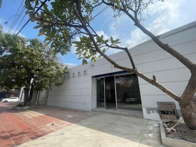 Bodega en arriendo en El Castillo, Barranquilla, 2530 m² · foto 3 de 20