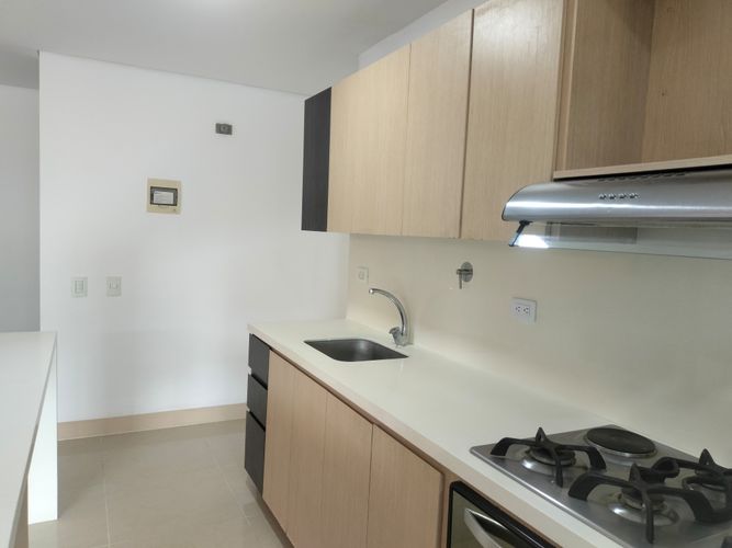 Apartamento de 3 alcobas en arriendo en El Poblado, Medellín, 117 m² · foto 10 de 20