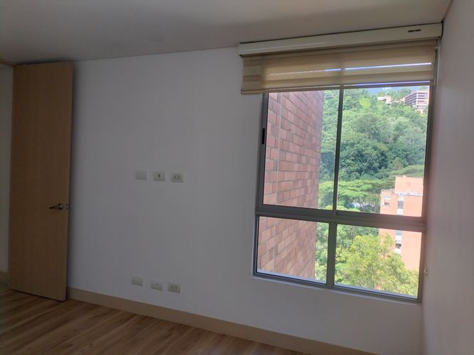 Apartamento de 3 alcobas en arriendo en El Poblado, Medellín, 117 m² · foto 18 de 20