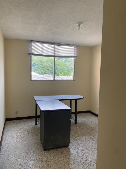 Apartamento de 4 alcobas en venta en Bellavista, Cali, 149 m² · foto 5 de 16