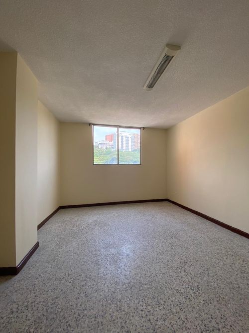 Apartamento de 4 alcobas en venta en Bellavista, Cali, 149 m² · foto 10 de 16