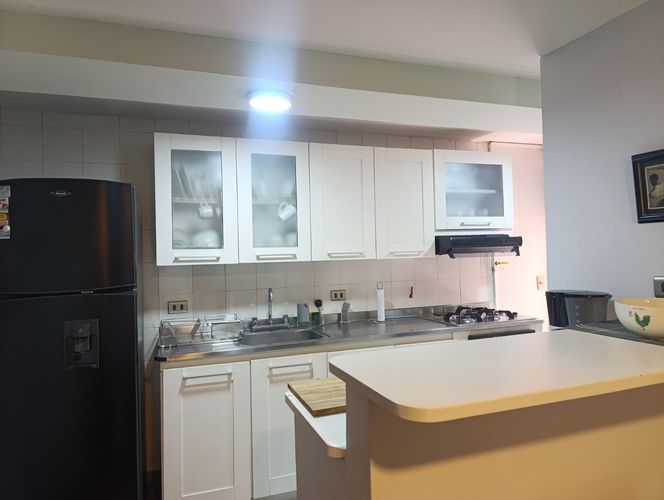 Apartamento de 1 alcoba en arriendo en Las Lomas, Medellín, 64 m² · foto 3 de 15