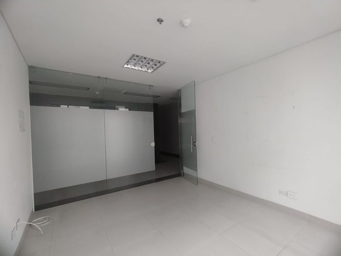 Oficina en venta en Pinares, Pereira, 18 m² · foto 4 de 4